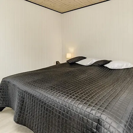 Ferienhaus 4 Star In Vaeggerlose-by Traum